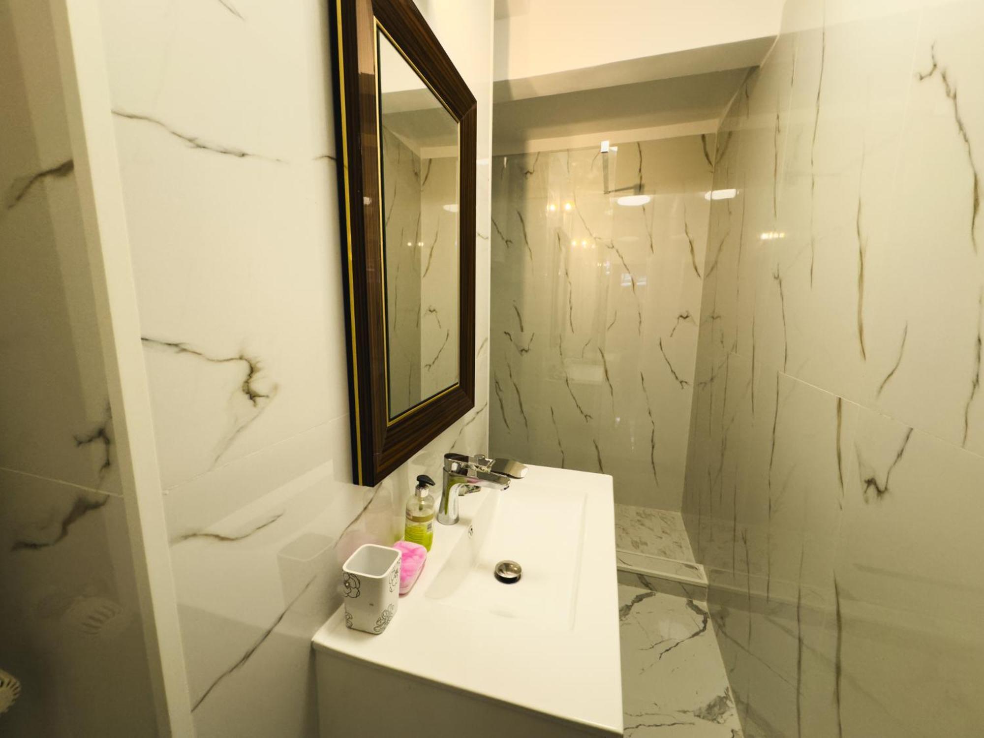 Loving Downtown Studio By Chr Luxury Property Bukarest Kültér fotó